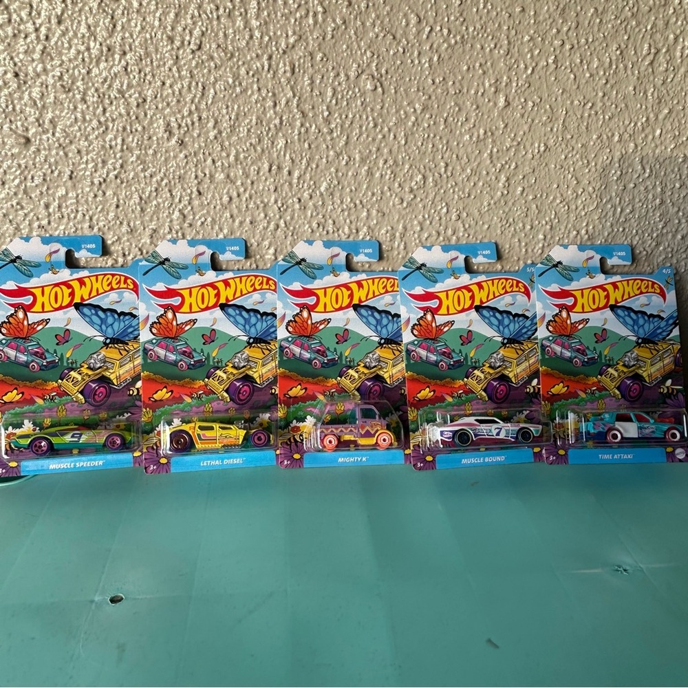 Hot Wheels Spring 2025 Mix 1 Limited Edition 5-Car Set! Rare 1:64 Scale Diecast